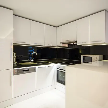Apartament Best 21/7 *